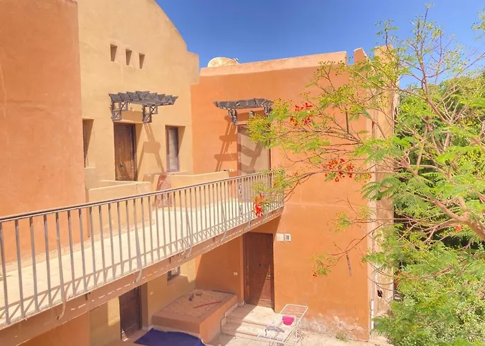 Lovely With Big Balcony Apartment *